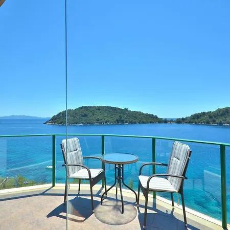 Luxury Exclusive Karbuni Vila *